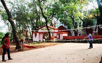 Horseland Hotel & Mountain Spa Matheran Exterior photo